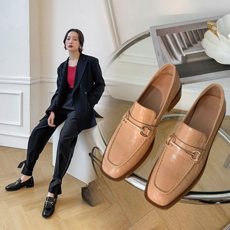 Zapatos pequeños de cuero para mujer, calzado con punta cuadrada y tacón grueso, a la moda, para todos los días, 2021