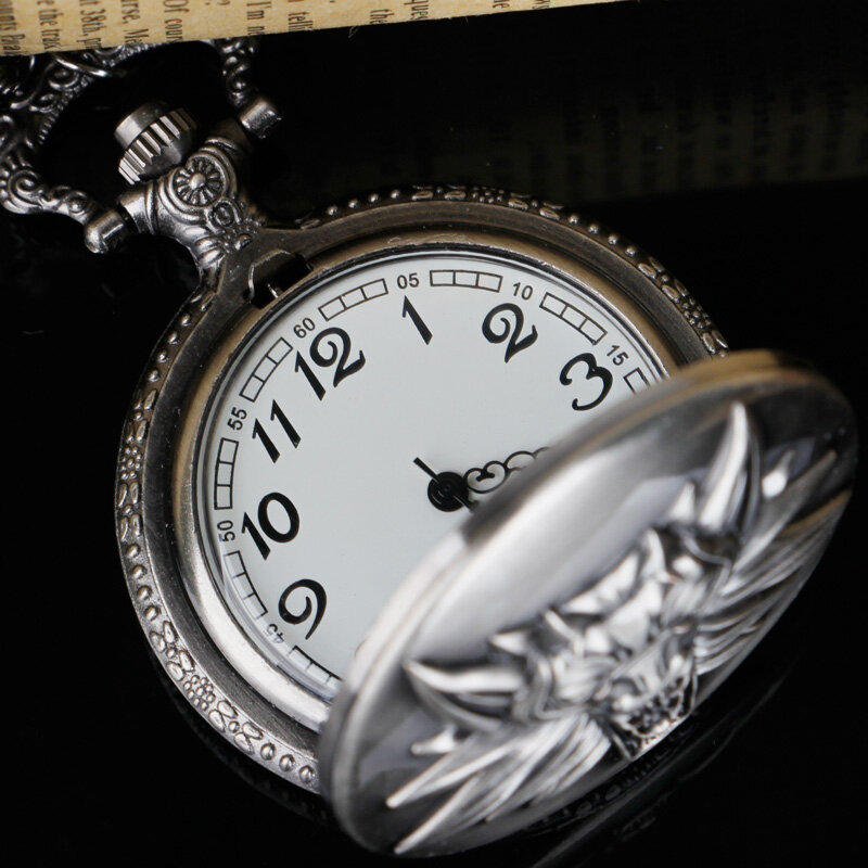 นาฬิกาพกระบบควอตซ์แบบมีจี้สร้อยสตรีรูปหมาป่าสตีมพังค์ของขวัญนาฬิกาข้อมือ
