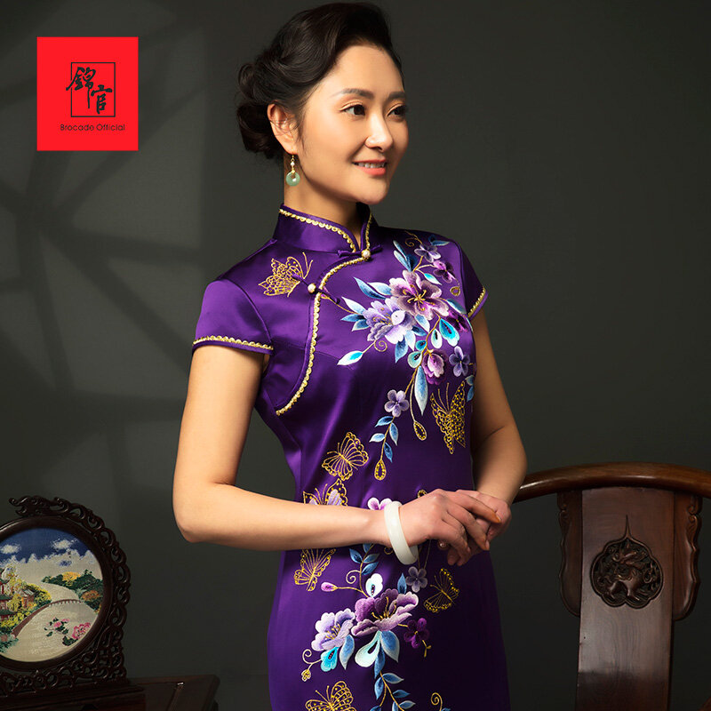 Jinguan Gaun Cheongsam Sutra Gaun Cheongsam Perbaikan Sutra Bordir Tangan Panjang Mode Retro Cina