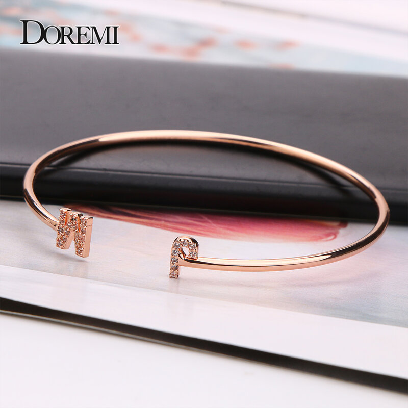 DOREMI – Bracelet personnalisé avec lettres pour bébé, pavé de zircone, taille initiale pour enfant et adulte, bijoux à manchette Unique