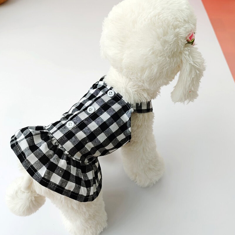 犬と猫のためのストラップ付きのかわいい市松模様のドレス,快適なバックル付きのスカート,ノースリーブ,子犬のための服