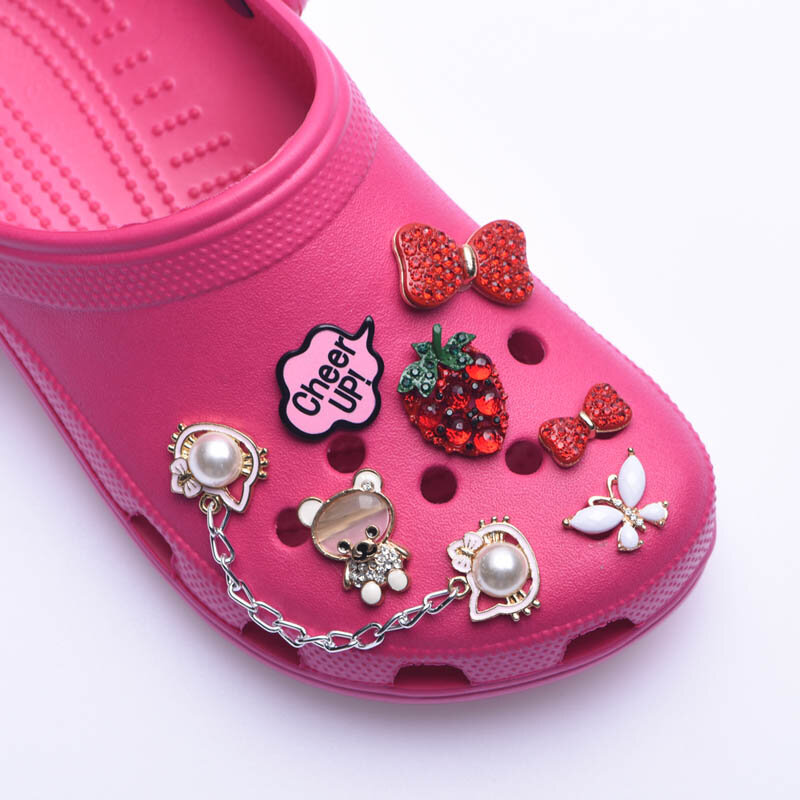 Breloques de styliste en strass scintillants, accessoires de chaussures pour sandales croco, décoration en métal, étiquette lettre, accessoires personnalisés