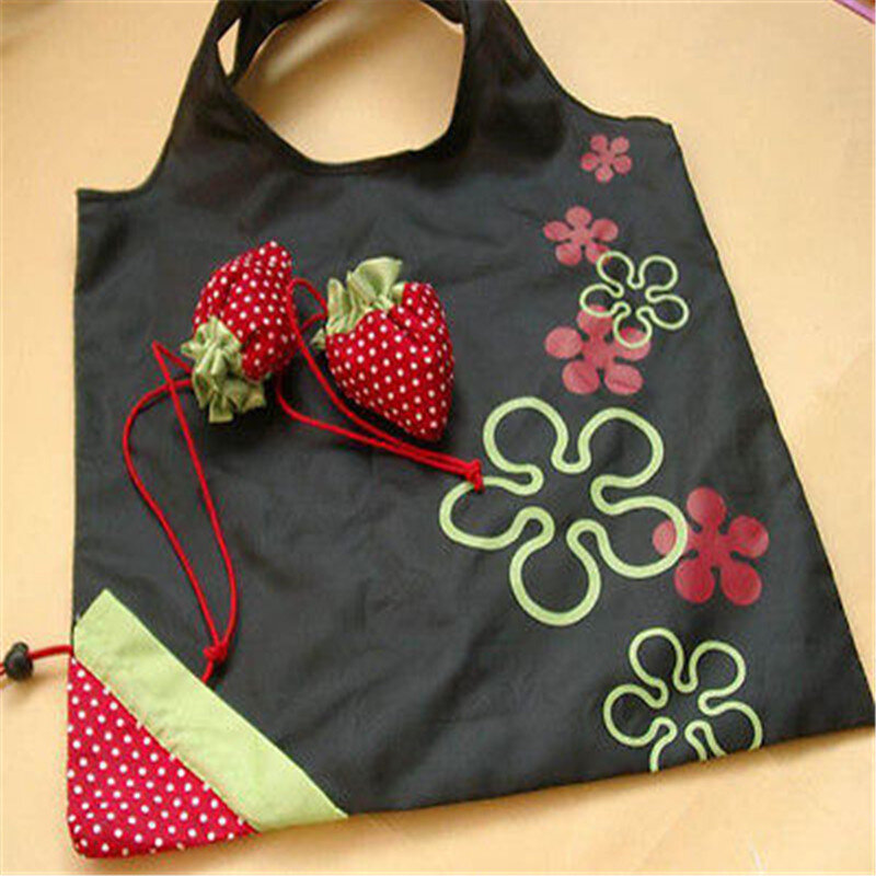 New Hot Convenient Large Capacity Storage Random Printed Bags Foldable Strawberry Reusable Nylon Green Grocery Shopping Bag
