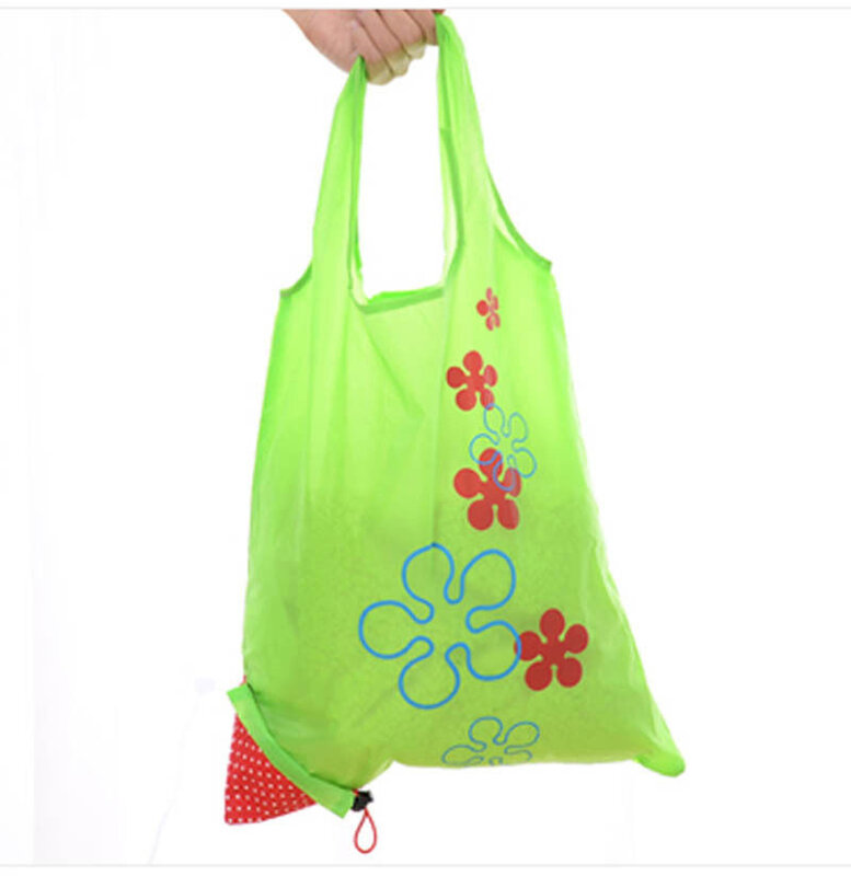 สตรอเบอร์รี่การพิมพ์แบบพับเก็บได้ถุงช้อปปิ้งไนล่อนสีเขียวร้านขายของชำกระเป๋า Tote สะดวกขนาดใหญ่ความจุกระเป๋า