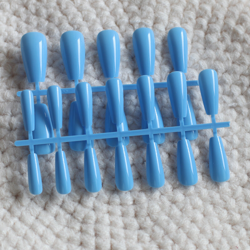 24 pezzi ultima stampa di caramelle sulle unghie tinta unita lungo balletto unghie finte sexy azzurro P1921