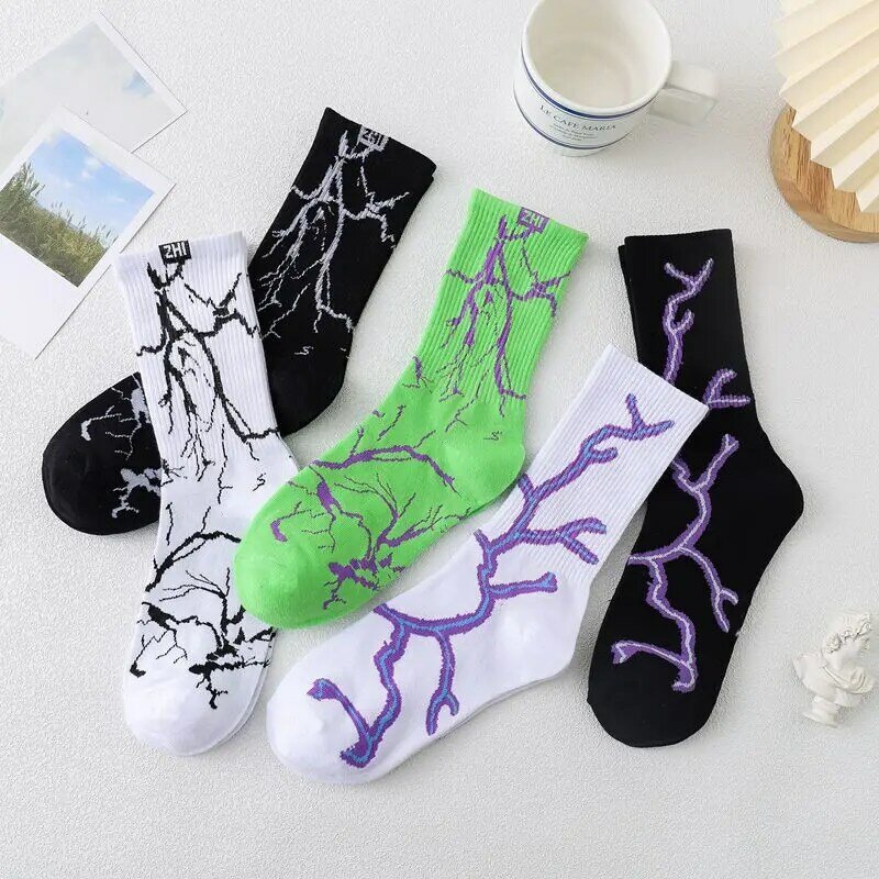 2022 Đen Lightning Nam Nữ Vớ Cotton Màu Bông Tai Kẹp Trắng Flash Vui Hip Hop Thời Trang Ván Trượt Giày Bé Gái Socking