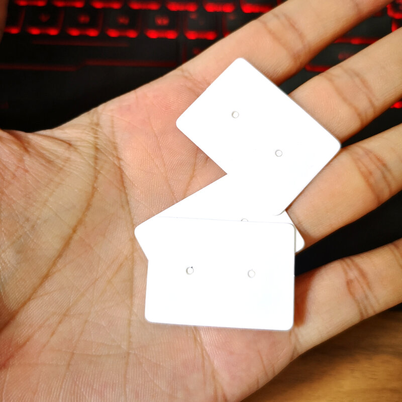 100 peças 2.5*3.5cm retângulo preto branco em branco papel kraft porta joias brincos cartões etiquetas acessórios faça você mesmo atacado