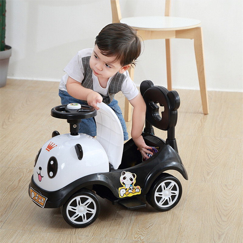 男の子と女の子のための四輪車,1〜3歳の子供用スクーター,音楽付き