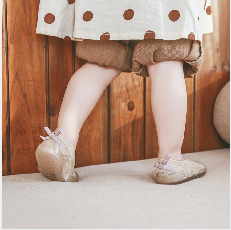 Spring and summer new baby floor shoes and socks non slip soft sole shallow bow walking socks children's socks