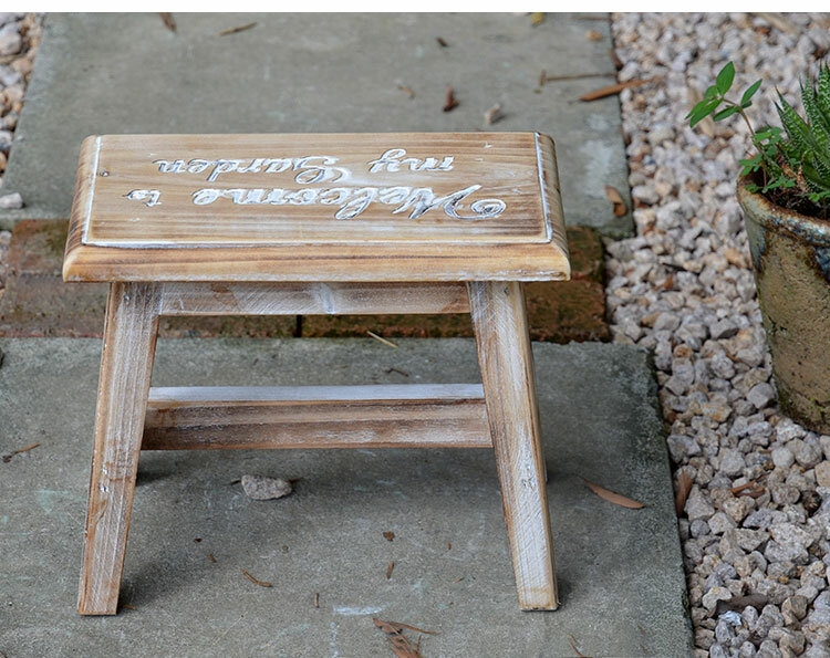 كرسي خشبي صغير الزخرفية خمر