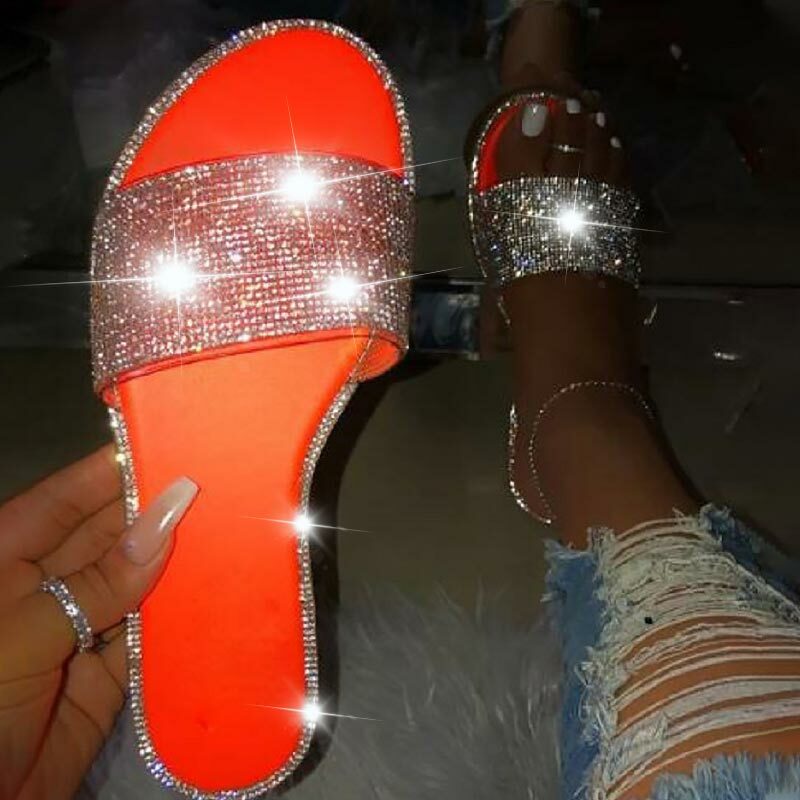 Sandal Glitter Sandal Musim Panas Wanita Sandal Jepit Warna Permen Wanita Bling Mode 2021 Sandal Luar Ruangan Sepatu Datar Berlian Pantai