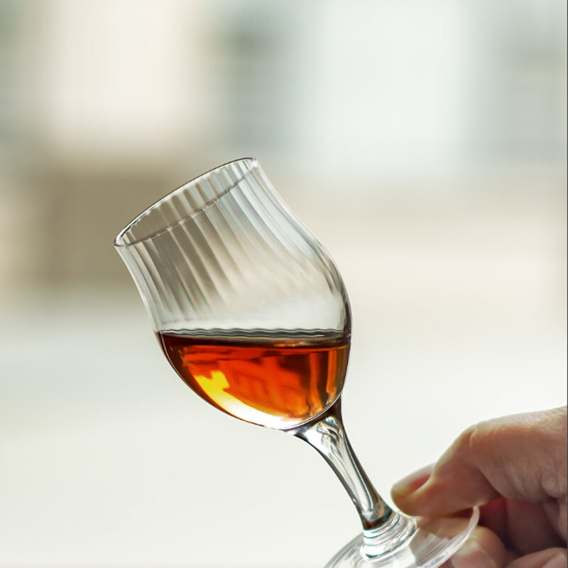 Single Malt Whisky Copita Nosing Glas Gläser Wein Kristall Cognacglas Geist Verkostung Whisky Schüssel Tasse Erschossen Glas