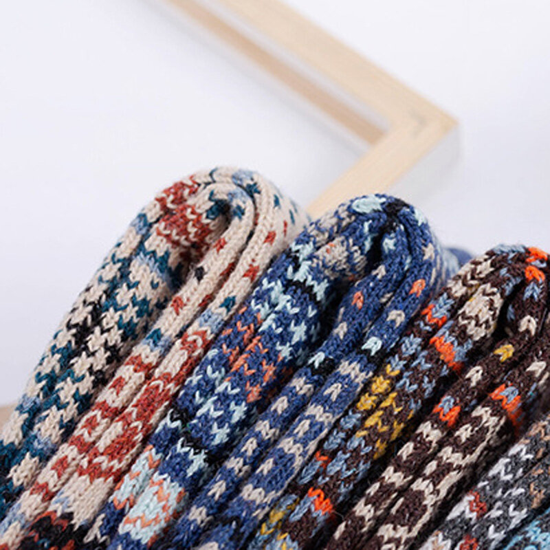 Calcetines gruesos y cálidos de lana para mujer, medias coloridas de algodón con diseño de flores, estilo nacional euroamericano, 5 pares, 8054