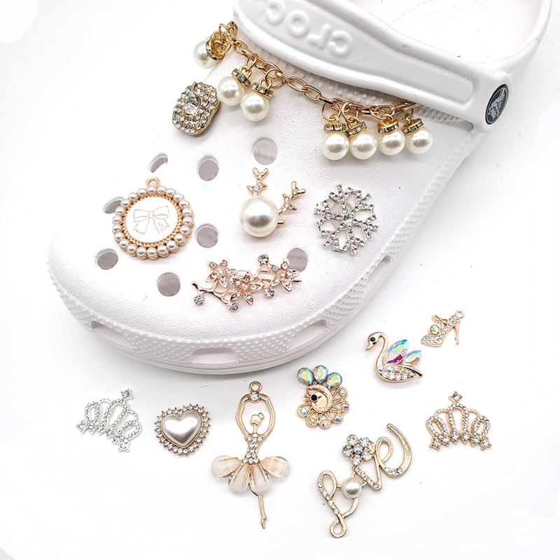 Metalowe 1 szt. Korona diamentowa amulety do butów DIY biżuteria na śnieg akcesoria damskie sandały ozdoby klamra dziewczęce impreza dla dorosłych prezenty