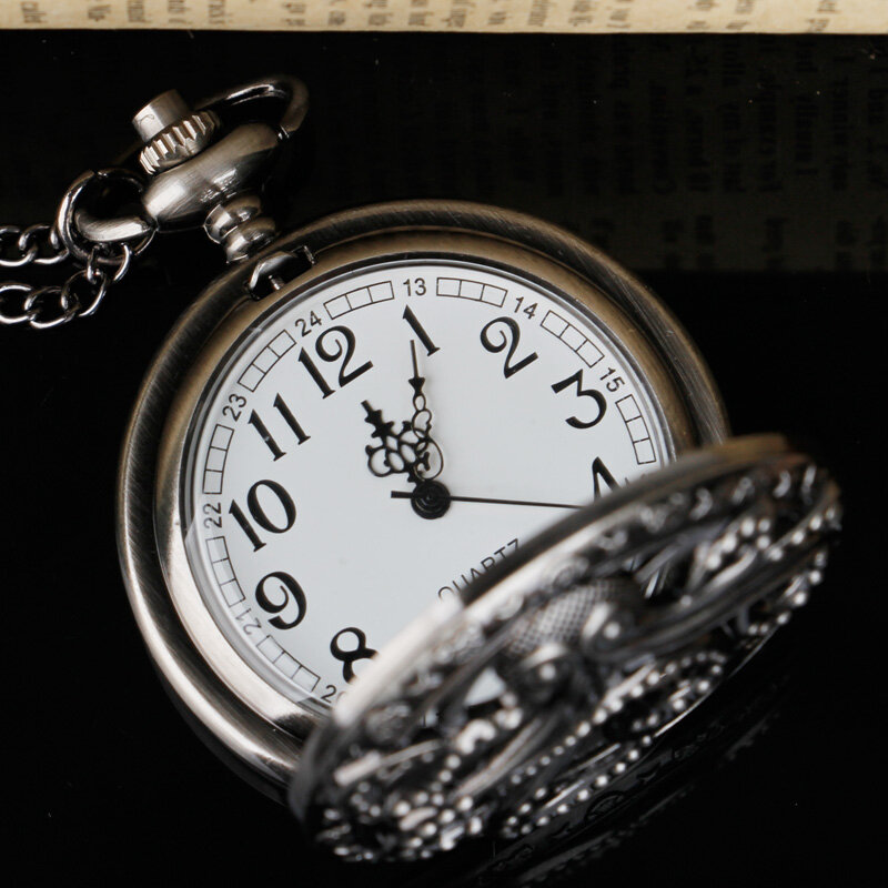Reloj de bolsillo con cubierta hueca de pulpo Retro Para hombres y mujeres, reloj de bolsillo con movimiento de cuarzo, colgante de collar de bronce, reloj hecho a mano, regalos de recuerdo