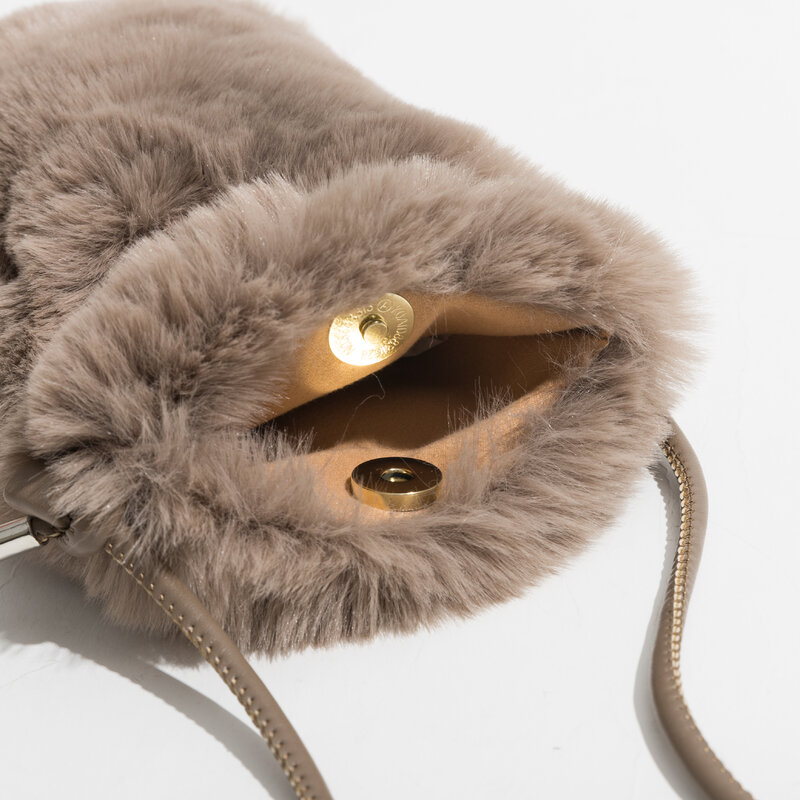 MABULA 2022 borsa a tracolla in pelliccia sintetica invernale semplice per donna piccola borsa per cellulare in tinta unita Mini custodia da viaggio all'aperto