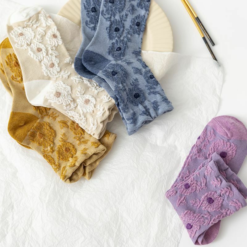 Calcetines de algodón con estampado de flores para mujer, medias de estilo universitario japonés, Estilo Vintage, arte informal, invierno y otoño