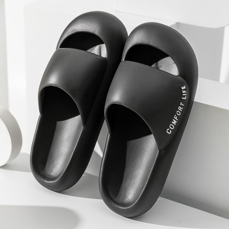 Sandal EVA Sol Tebal Sepatu Kasual Luar Ruangan Musim Panas Pria Wanita Sandal Pantai Pasangan Antitabrakan Sandal Jepit Kamar Mandi Pria