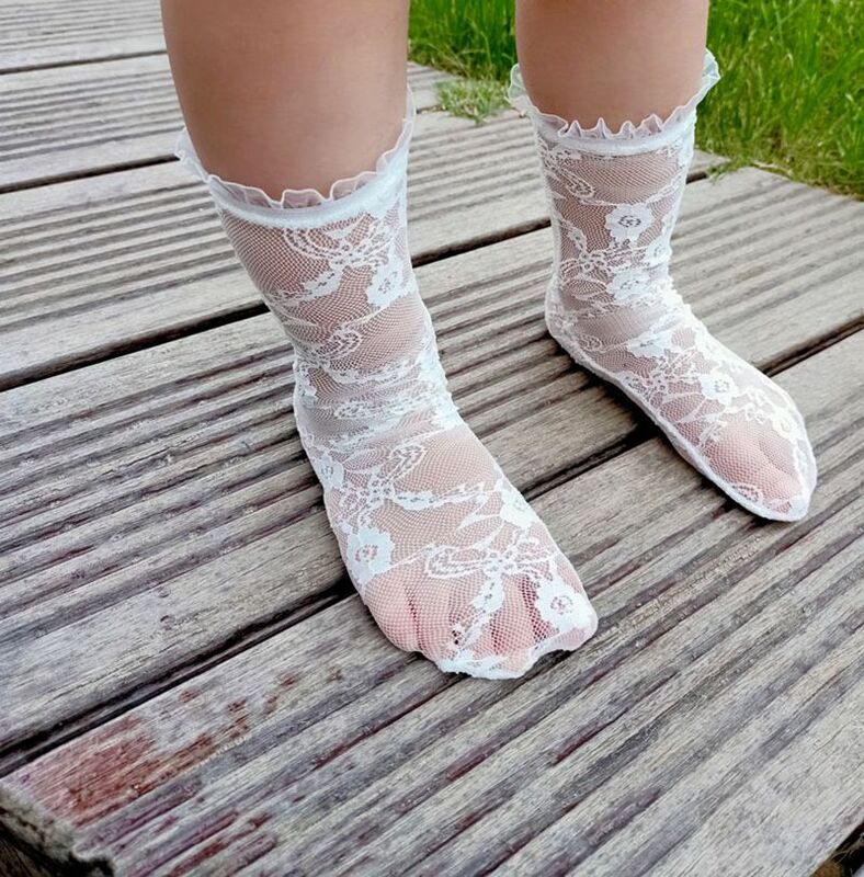 Calzini di pizzo per bambini di nuovo stile calzini da ragazza a tubo calzini alti al ginocchio in pizzo di moda estiva in rete di pizzo principessa
