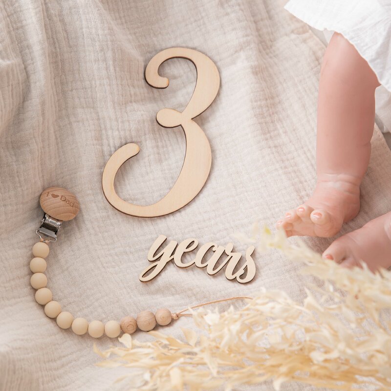19 Buah/Lot Nomor Tonggak Bayi Kartu Peringatan Bulanan Bayi Baru Lahir Kayu Terukir Usia Fotografi Aksesori Hadiah Melahirkan