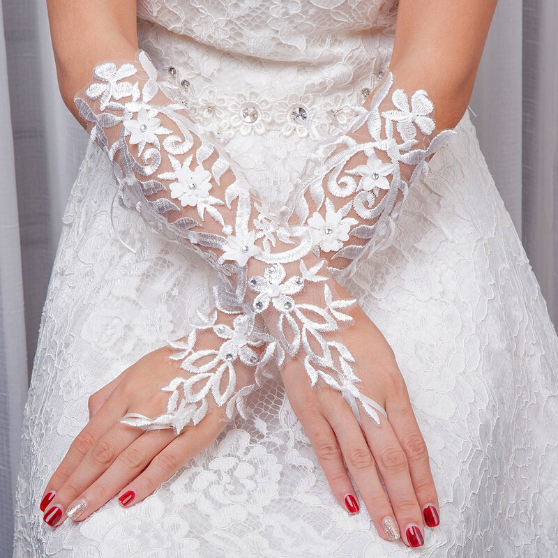 花嫁のためのゴージャスなブライダルグローブ,結婚式のアクセサリー,真珠付きの光沢のある生地