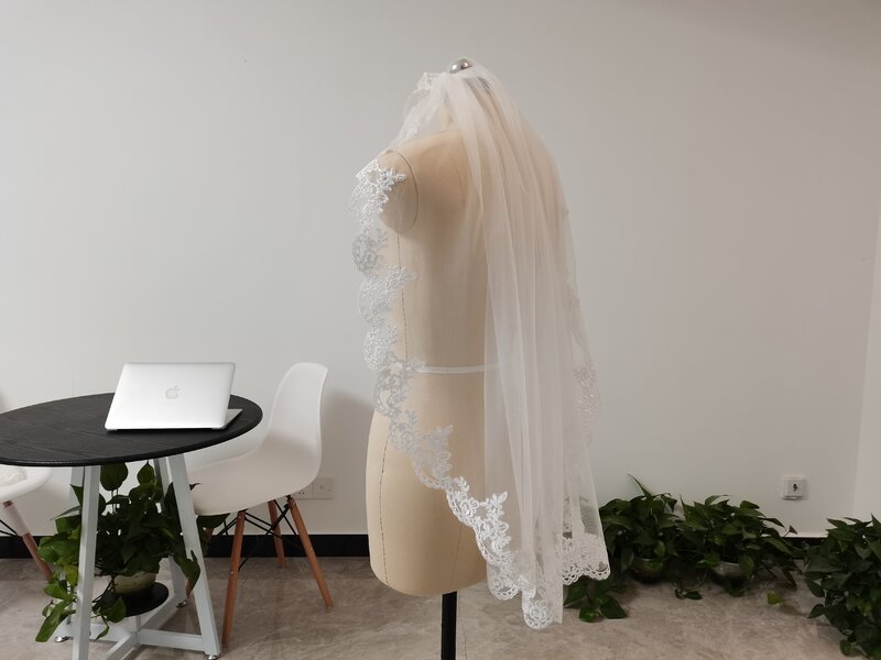 Velo de novia con borde de encaje, Blanco/Marfil, una capa, longitud del codo, velo de boda con peine con velo para novia