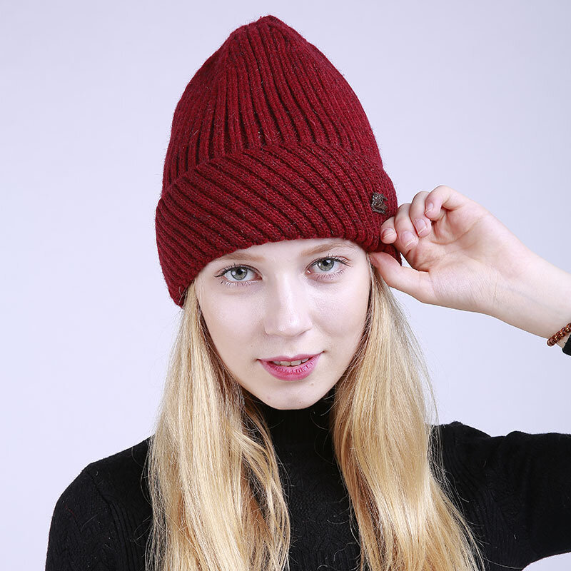2021 neue Mode Marke Original Schnee Winter Warme und Dicke Russische Stil Frauen Hüte in Verschiedenen Farben Beiläufige Kappe