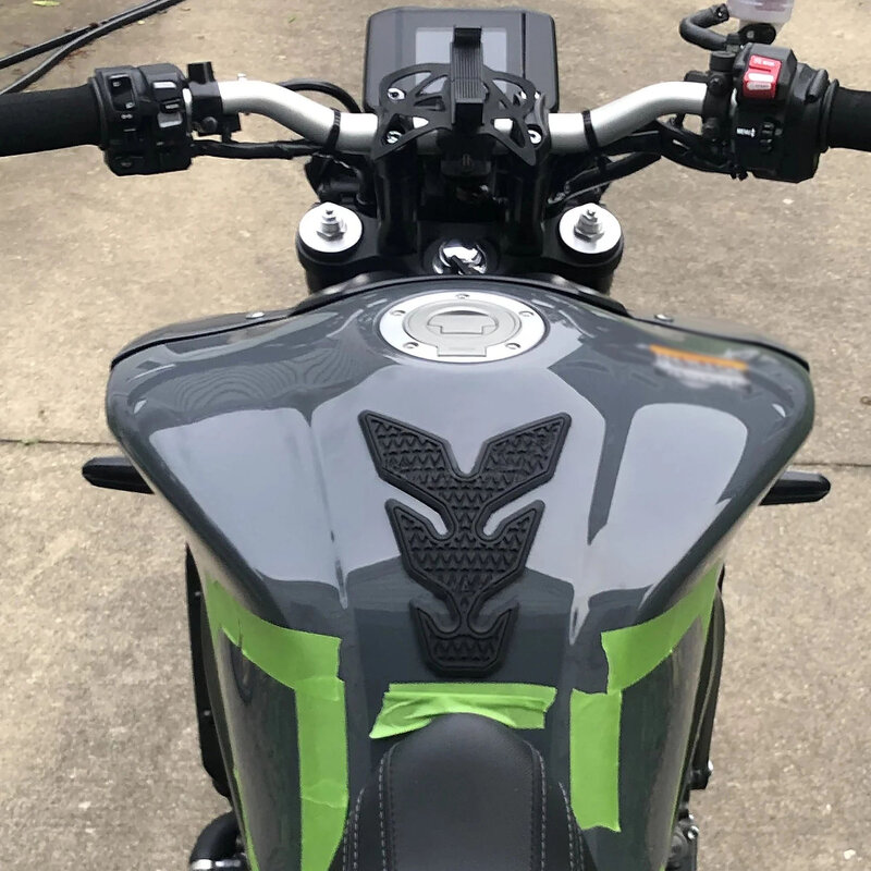 Новые мотоциклетные наклейки для YAMAHA MT-09 MT09 MT 09 2021 2022 2023, Нескользящие боковые наклейки на топливный бак, водонепроницаемые резиновые наклейки