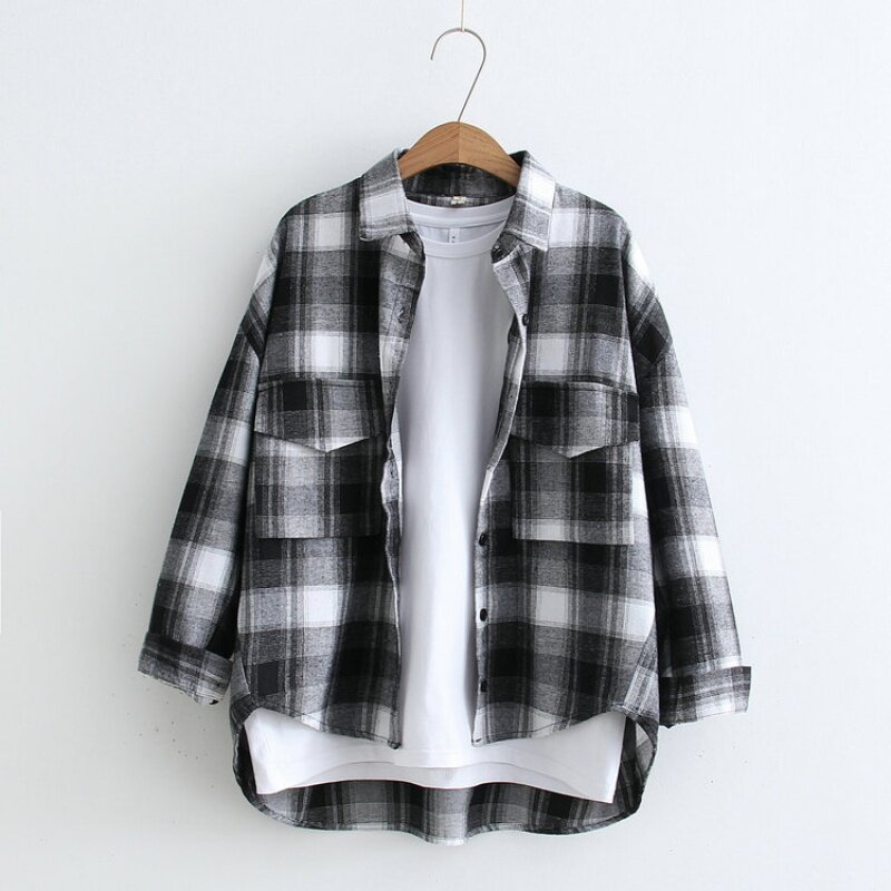 Spring and Autumn Women Long-sleeved Shirts Plaid Women's BF Wind Casual Blouse Loose High Quality Ladies Plaid Shirts