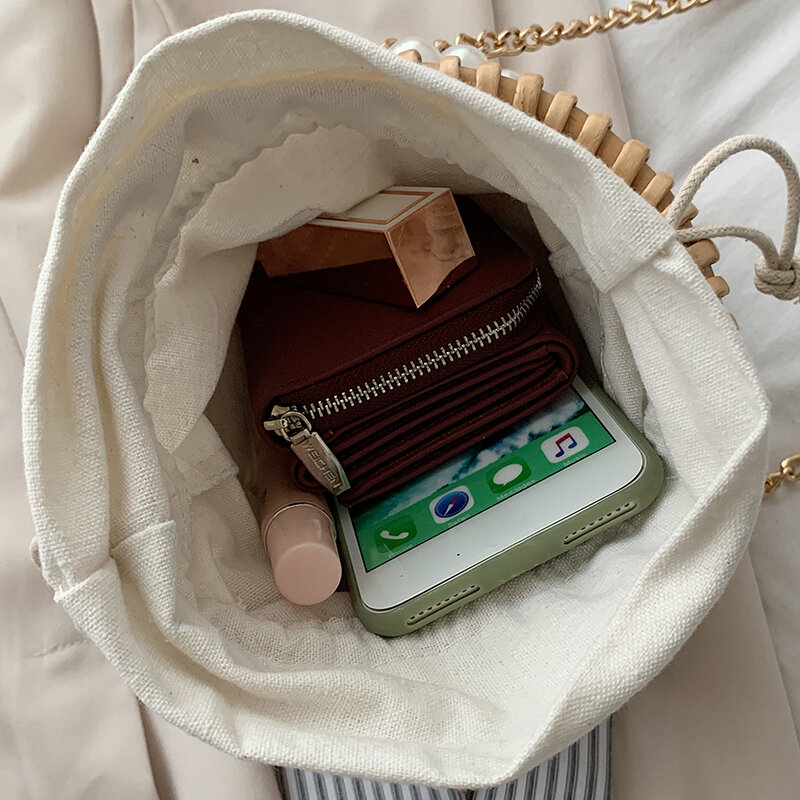 Bolso de paja informal de lujo hecho a mano para mujer, bolsa pequeña de paja con perlas, bolso de viaje con cadena, moda de verano