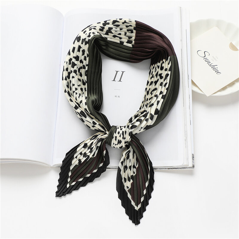 Популярный Леопардовый Шелковый гофрированный женский квадратный головной шарф с принтом элегантный шейный платок повязка для волос хидж...