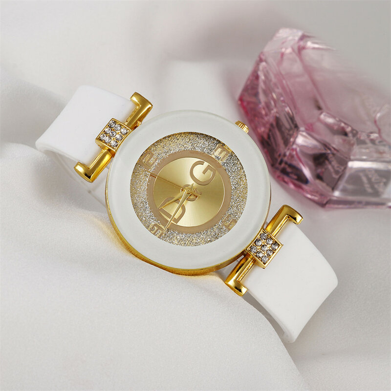 シンプルな黒クォーツ時計の女性のファッションカジュアルシリコーンバンド腕時計レロジオfeminino zegarek damski女性時計