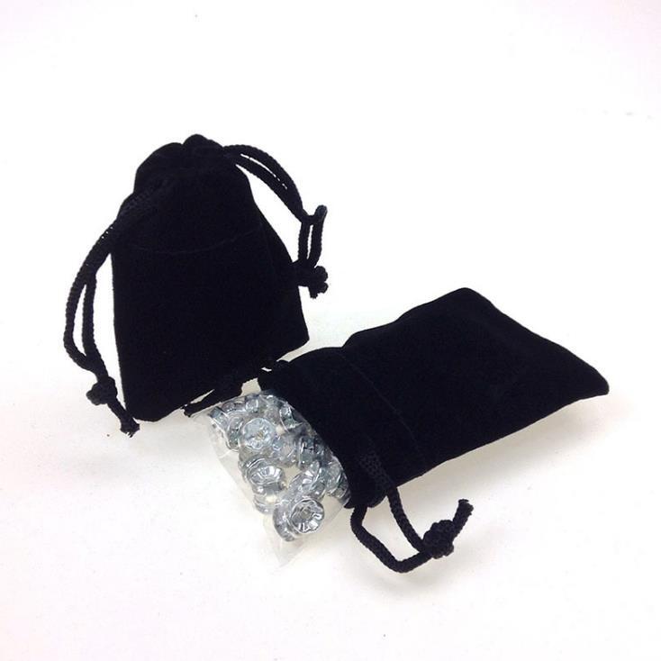 50pcs / lot noir Grand sac en velours cordon cadeau sac bijoux mariage partie réception sac d'emballage personnalisé logo imprimé