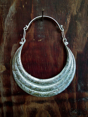 6 видов конструкций с большим крутящим моментом Miao серебряное уникальное ожерелье для шоу на сцене этническое модное винтажное ожерелье с вышивкой