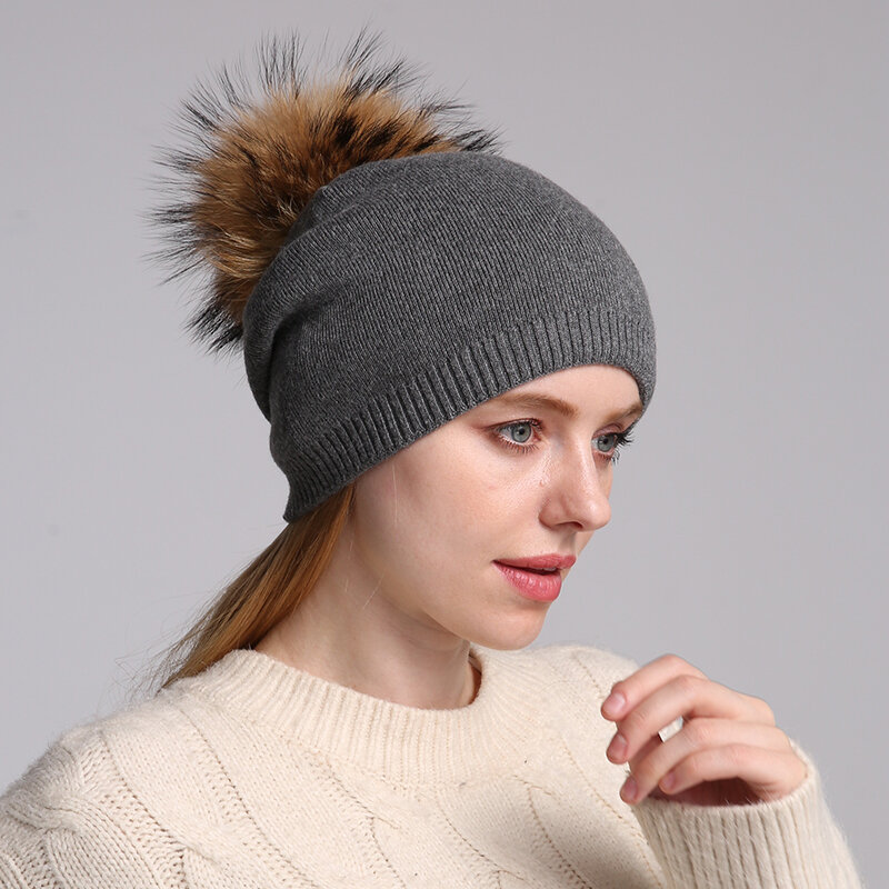 女性用ニット帽,暖かいウールの帽子,カジュアルなカシミアの帽子,本物のアライグマの毛皮のキャップ,pompomの帽子,秋冬