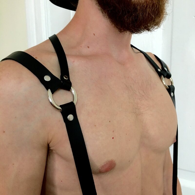 Homens de couro sintético sexy harness lederen harnas mannen punk verstelbare corpo borst harnas bretels riem cosplay bdsm bondage topos