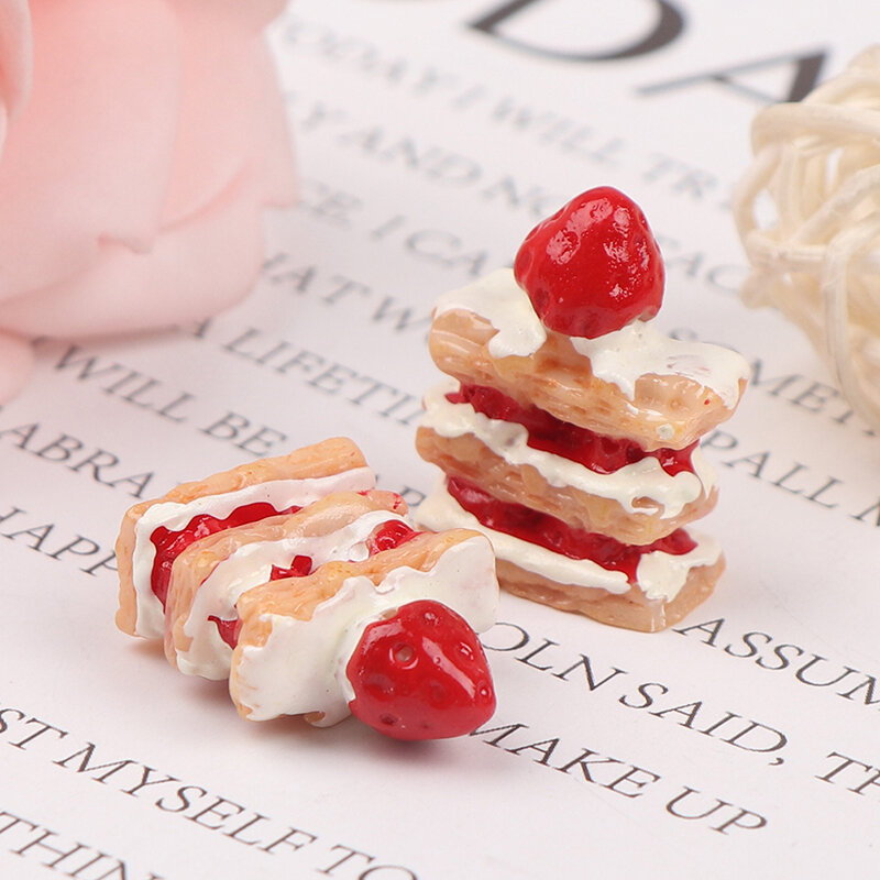 Mini pastel de fresa de 2 piezas 1:12, pastel de Leon, accesorios en miniatura para casa de muñecas