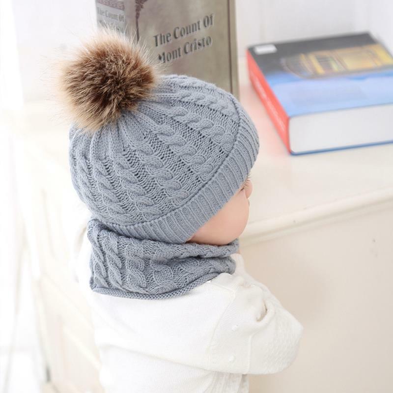 子供用の暖かいポンポン,子供用の装飾的な帽子,冬用の暖かい帽子,ニット,Vネックスカーフ,衣類アクセサリー,1個