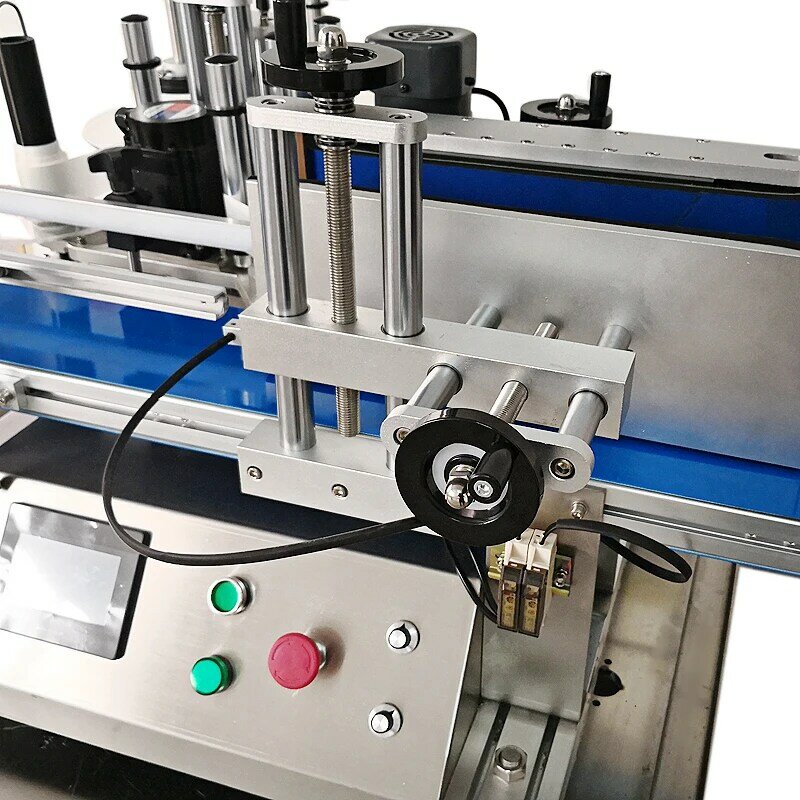 Most product auto adhesive sticker round bottle labeling machine
