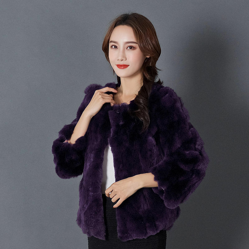 2024 натуральный мех, зимняя новая стильная женская одежда, кожаное пальто из енота, высококачественное теплое пальто с круглым вырезом Q218