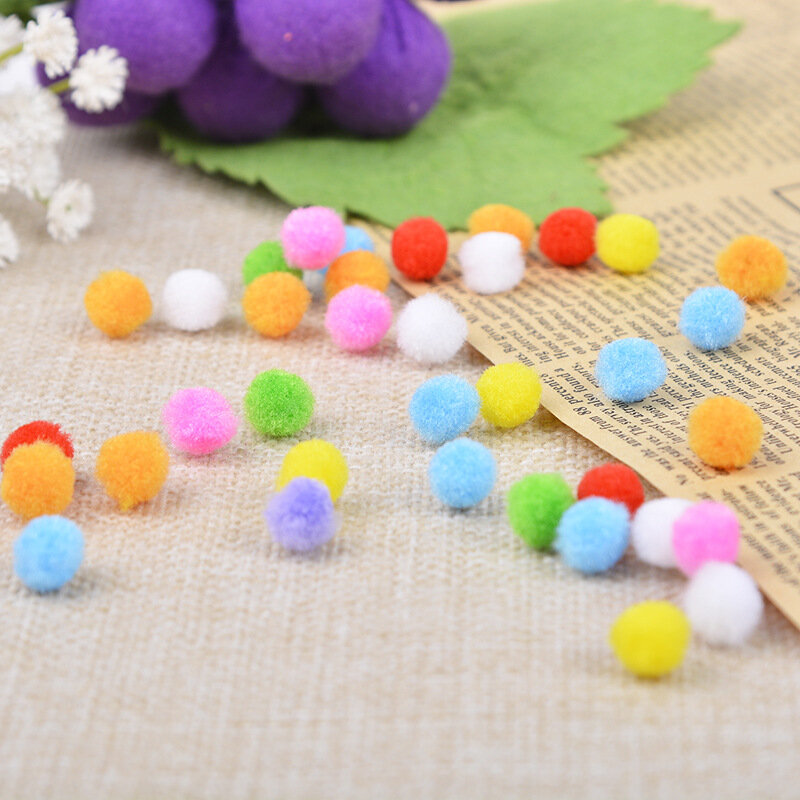 500Pcs x 1cm PomPoms Ball Soft Round Fluffy Pom Poms Ball for Kids DIY Handmade Craft Decoration
