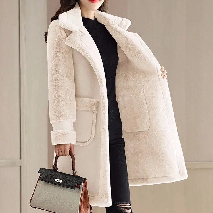 Mantel wol domba wanita, jaket setengah panjang pakaian musim dingin 2023, mantel longgar beludru Plus, mantel bulu domba beku