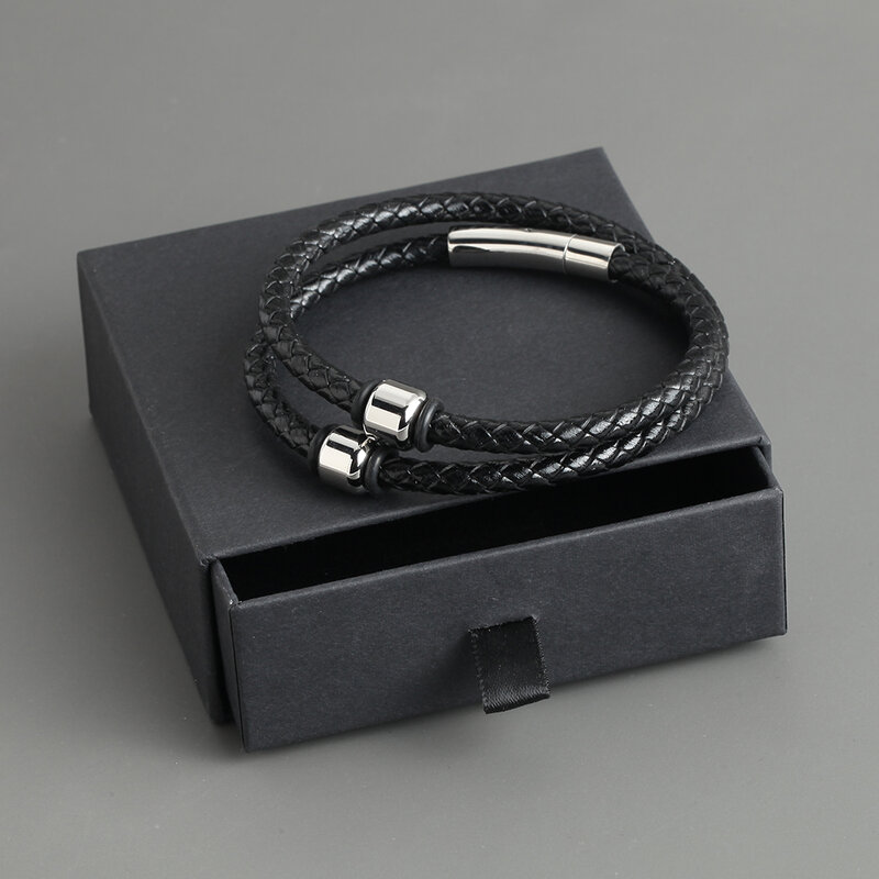Personalizado aço inoxidável charme pulseiras de couro genuíno trançado corda men pulseira personalizado com 2 grânulos nome marido presente