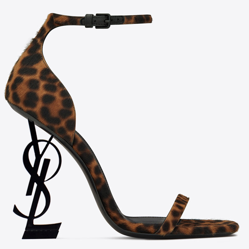 US4-11 Sexy femmes Clubwear Peep orteil en cuir verni haute irrégulière talons étranges sandales chaussures boucle grande taille 8 couleurs C1053