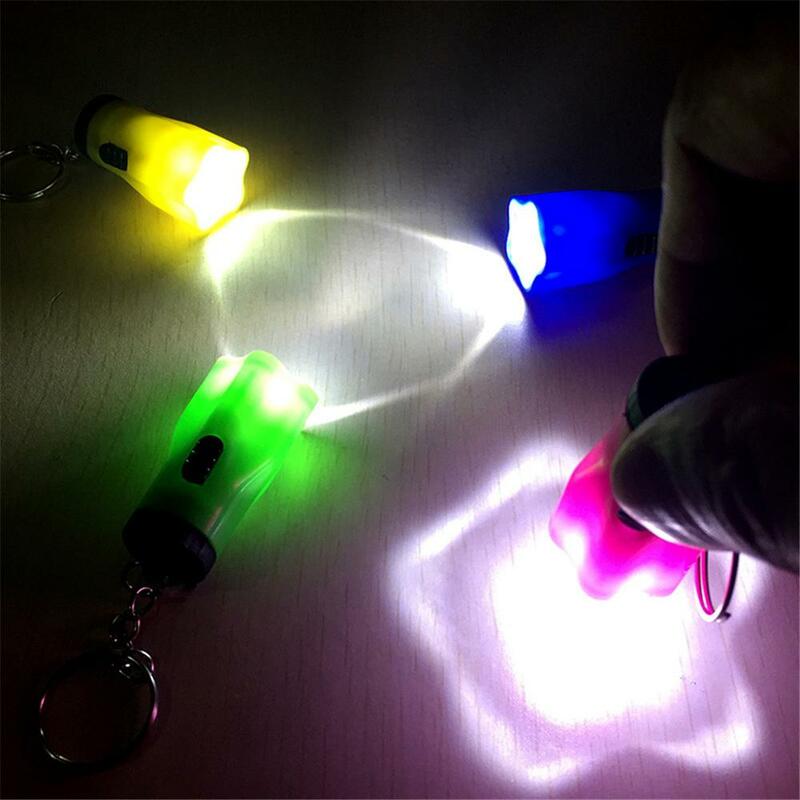 Mini linterna LED con luz para niños, llavero de juguetes, regalos de fiesta, Gadgets, bolsa colgante
