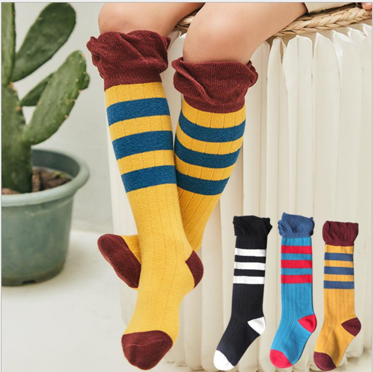 Nuevos calcetines para niños Otoño e Invierno calcetines de algodón con letras hasta la rodilla y calcetines de pantorrilla 3 pares