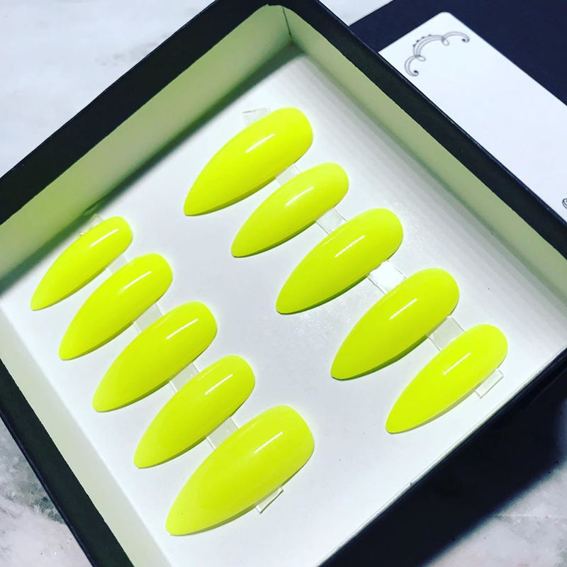 Neon Green Faux Ongles Long Stiletto Artificial Fake Nails With Glue Sticker Full Cover Halloween Impress Press On Nails False