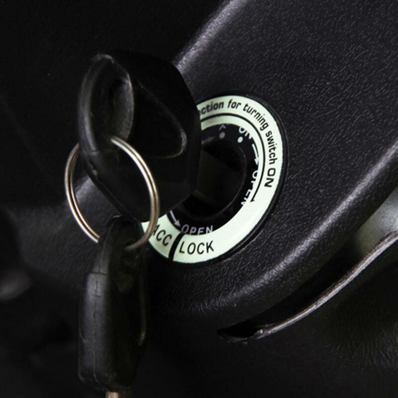 Stiker kunci sakelar pengapian dekoratif neon stiker kunci pengapian mobil bercahaya tanpa jejak dan aksesori berbeda khusus