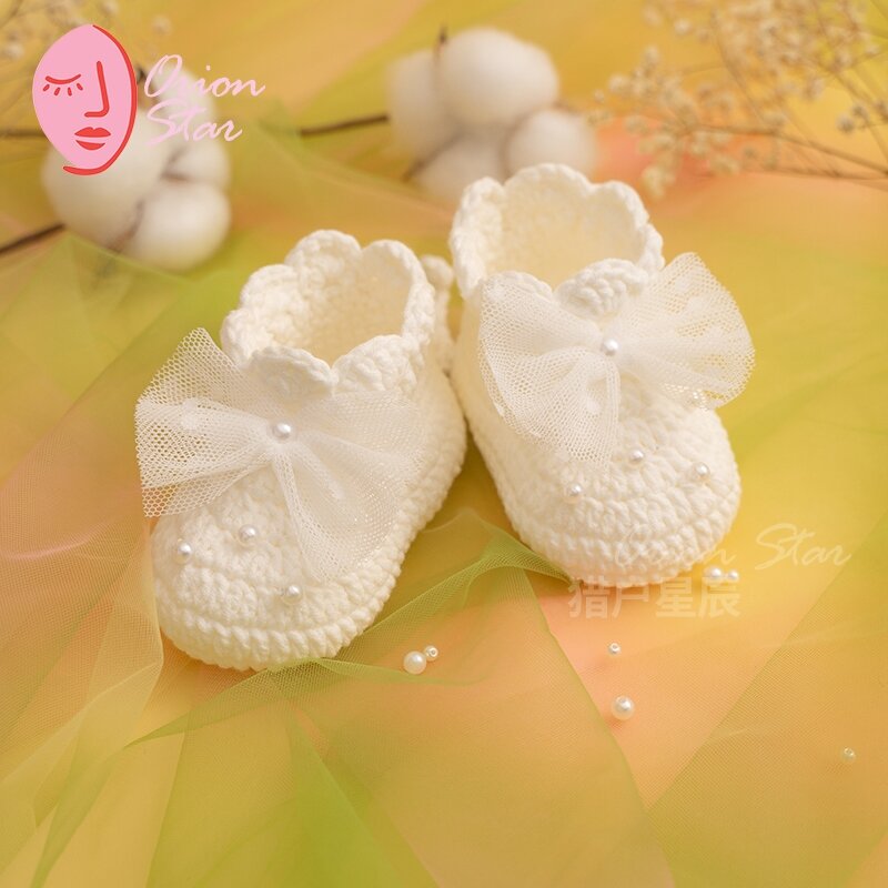 Zapatos de lana hechos a mano con lazo para bebé, zapatos de princesa de perlas para bebé, zapatos para niños pequeños, zapatos de jardín, cumpleaños del presente para bebé