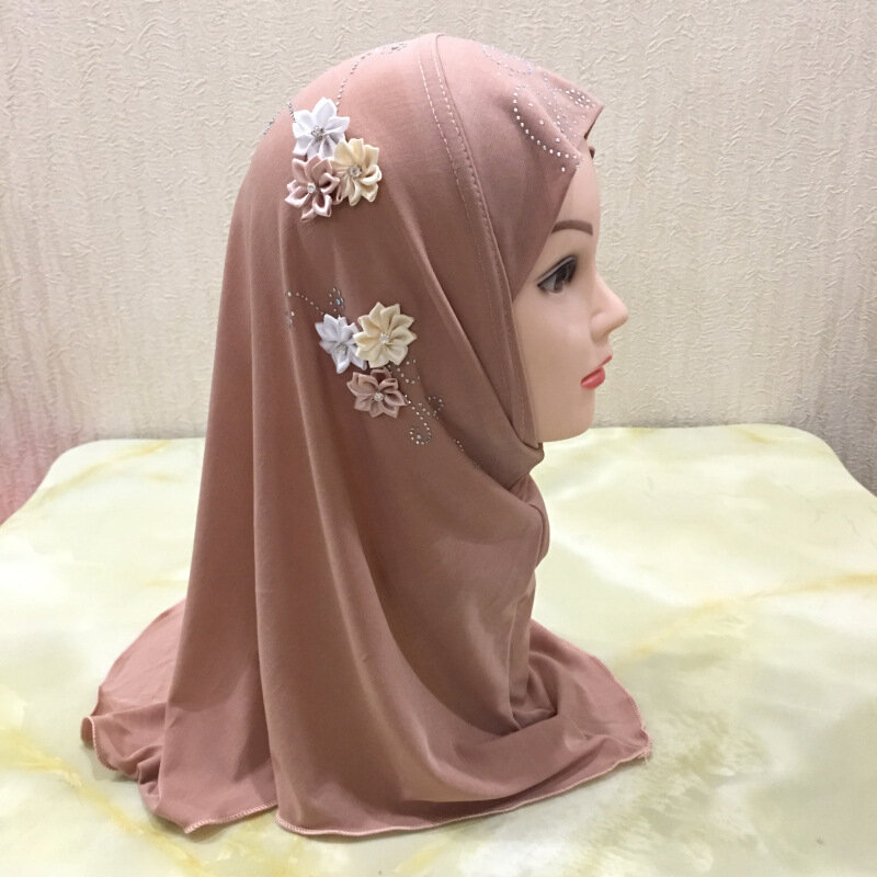 Hijab com flores artesanais, linda e pequena, para crianças de 2-6 anos, xales, lenço muçulmano islâmico, envoltório de cabeça, atacado